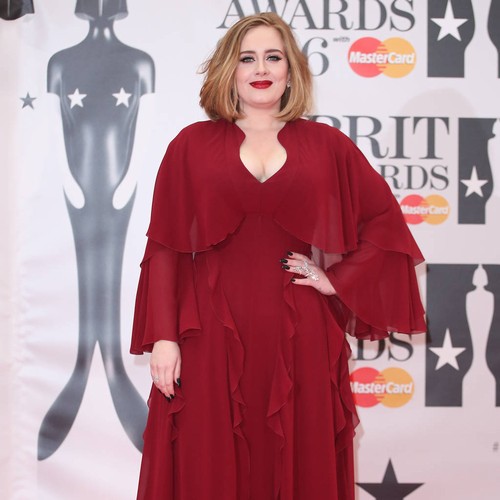 Adele to sign a $130 million record deal