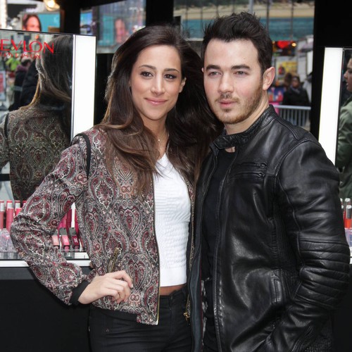 Kevin Jonas would love another daughter