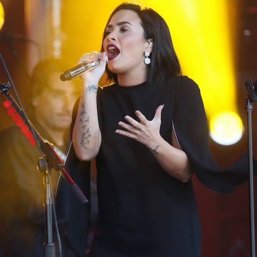 Demi Lovato: 'Sexuality doesn't need to be labelled'