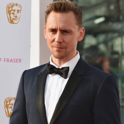 Tom Hiddleston dodges questions about Taylor Swift