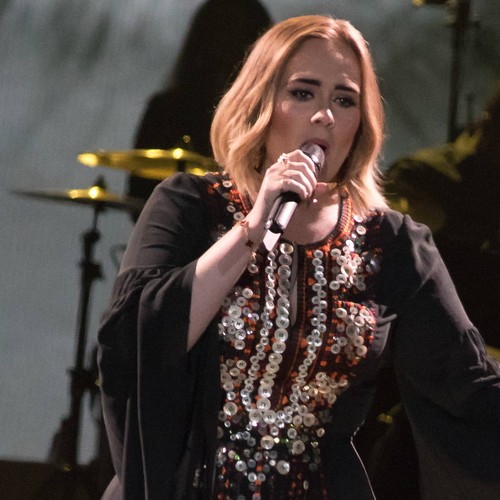 Adele invites impersonator on stage