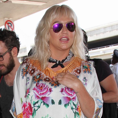 Kesha sends message of support to JoJo