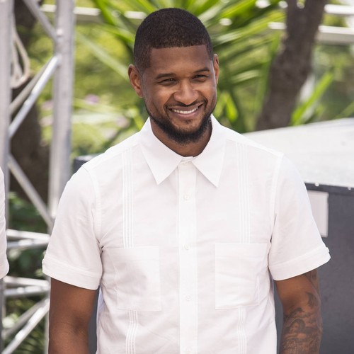 Usher dance-battles with President Obama at birthday bash