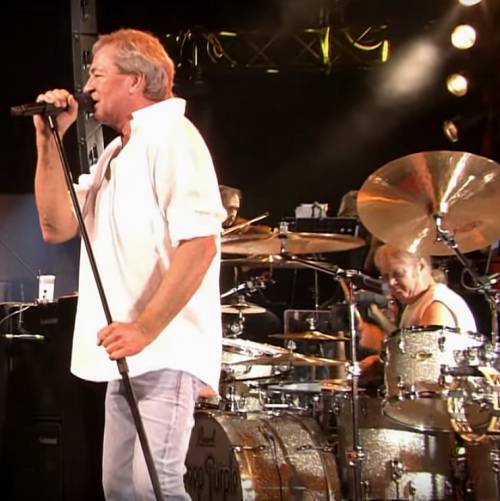 Deep Purple limited edition signed booksto be published