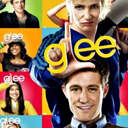 Glee goes on tour
