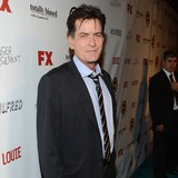 Alchimia-perfetta-tra-Charlie-Sheen-e-Selma-Blair