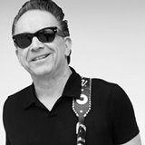 Jimmie-Vaughan-suffers-heart-attack