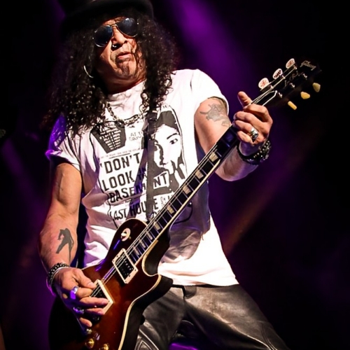 Slash-prefers-to-play-for-Fergie-than-Guns-N-Roses