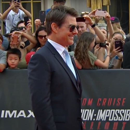 Tom-Cruise-backs-Freddie-For-A-Day-Campaign
