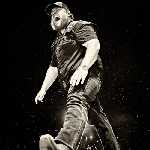 Luke Combs releases new single '5 Leaf Clover' ahead of record breaking