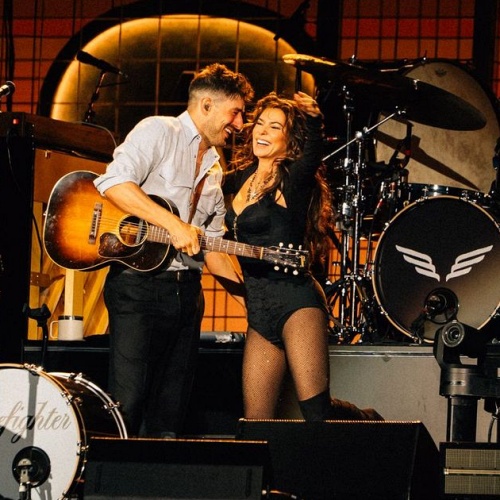 Mumford & Sons deliver spectacle at BST Hyde Park with guests Shania Twain and Hozier