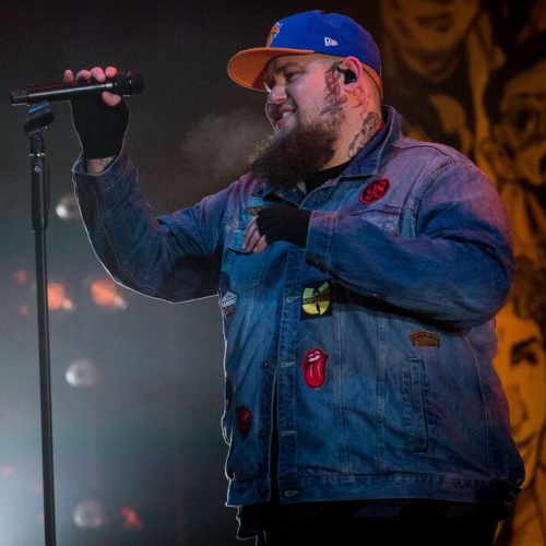 Rag 'n' Bone Man: 'Puedes encontrarme un domingo en el campo de rugby local sirviendo bacon baps'