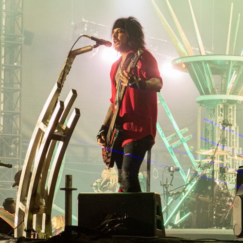 Motley Crue 'having a blast' playing stadiums after 2015 retirement