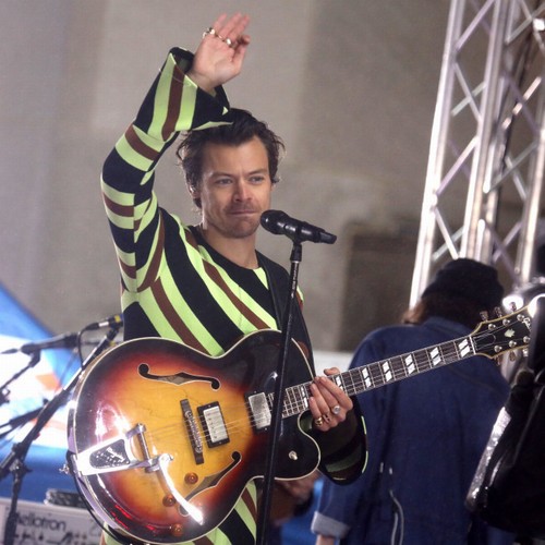Harry Styles, Ed Sheeran and Ellie Goulding donate to Ukraine fundraiser