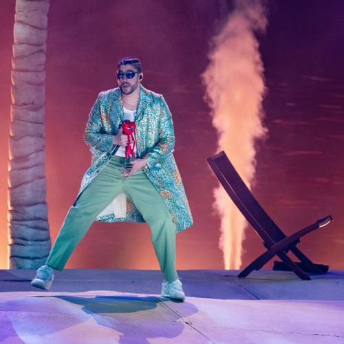 Bad Bunny implored to put on free Mexico gig after ticket fraud chaos