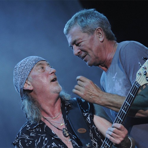 Deep Purple recall 'pretty hostile' police situation when Smoke On The Water riff was born thumbnail