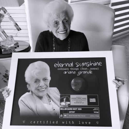 Ariana Grande celebrates grandmother’s chart achievement