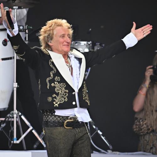 Rod Stewart gets into spat with disruptive gig-goer at Athens concert