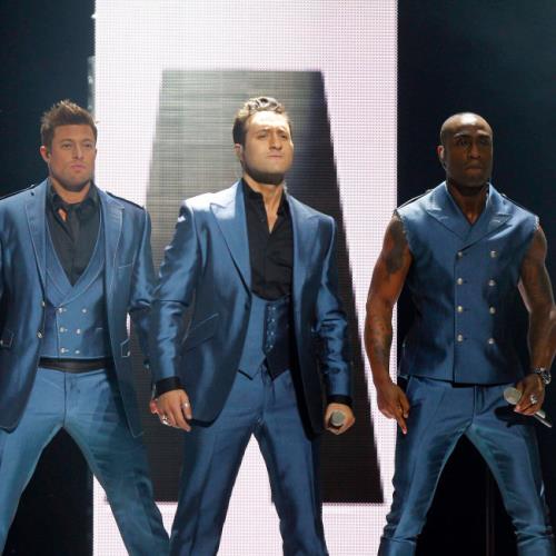 Blue hope to record with Robbie Williams