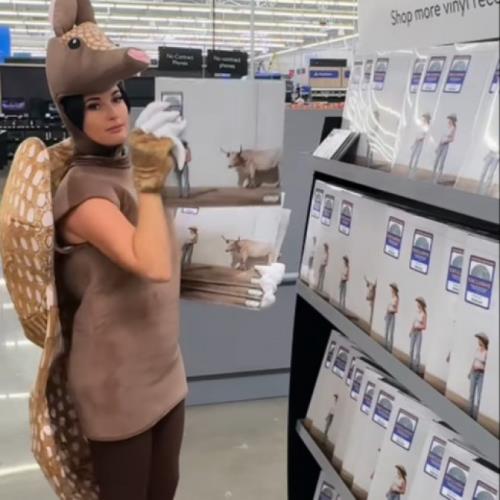 Kacey Musgraves gets awkward response going undercover to find new album