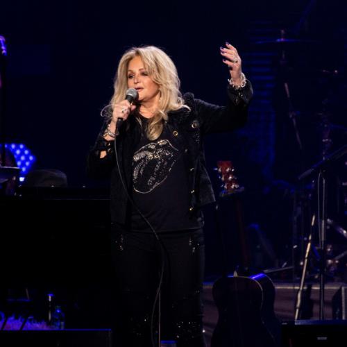 Bonnie Tyler summer tour dates cancelled after star wakes up from induced coma