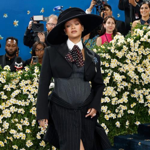 Rihanna is ‘cooking’ new music in the studio – 10 years after her last album