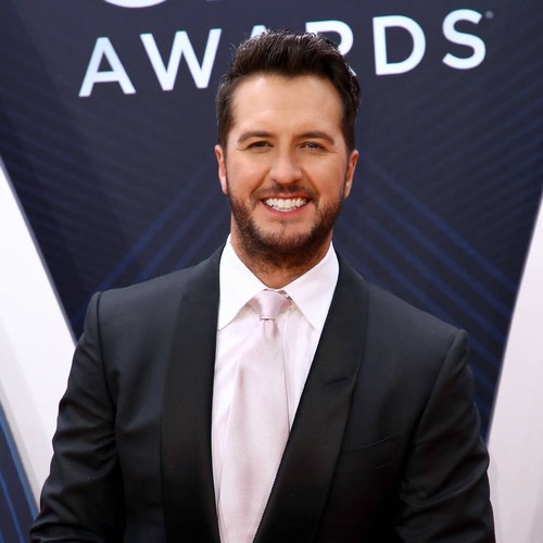 Luke Bryan turns to fans on Twitter for tips on improving live show