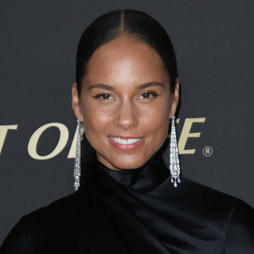 Alicia Keys shocks fans with girl band past