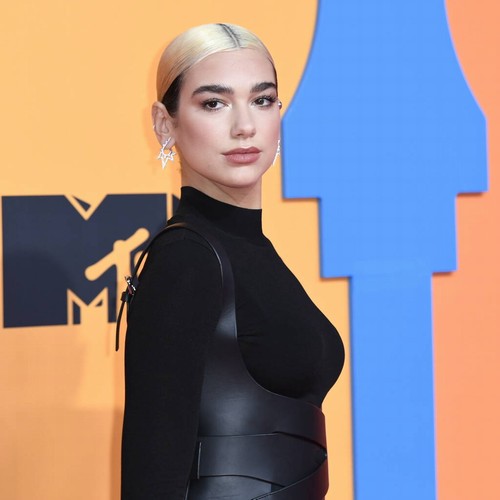 Dua Lipa Und Arlo Parks Fuhren Die Nominierten Fur Die Brit Awards 2021 An Music News Siing