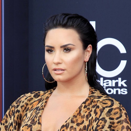 Demi Lovato mengklaim pertemuan UFO yang ‘indah dan luar biasa’ – Music News