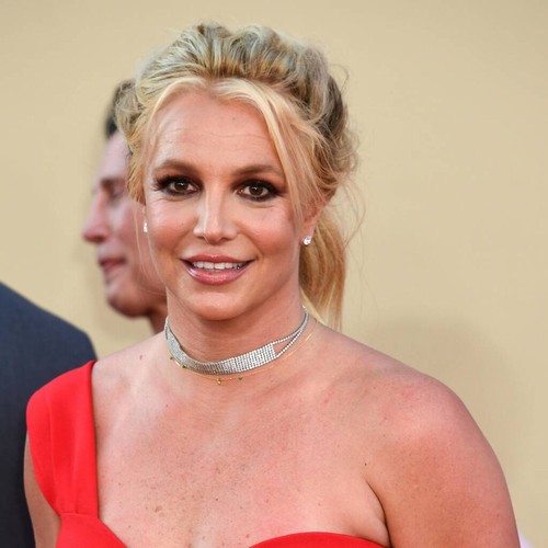 Britney Spears swears she looks '22 again' after luxury facial