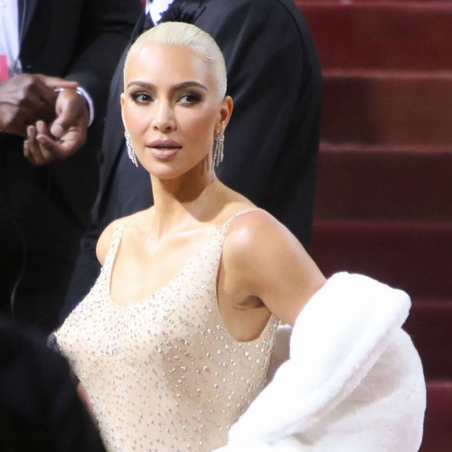 Kim Kardashian apologises to family over way Kanye West treated them