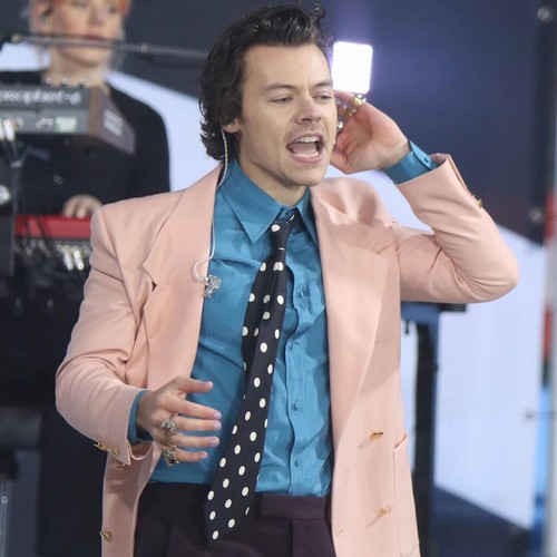 Harry Styles' teacher responds after he thanks her at homecoming concert