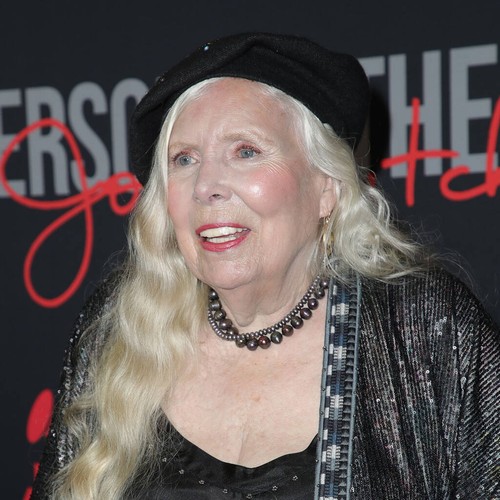 Joni Mitchell gives rare surprise performance at Newport Folk Festival - Vimarsana News