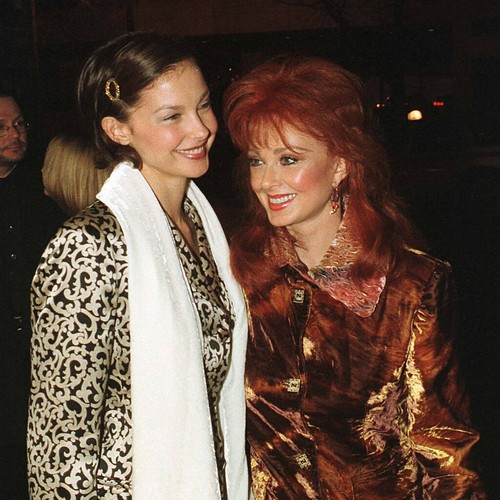 Ashley Judd hopes mother Naomi was able to find peace when she died