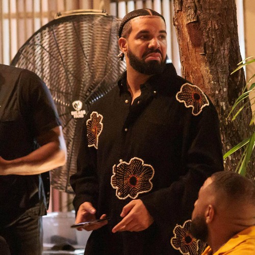 Drake forced to cancel concert after testing positive for Covid-19