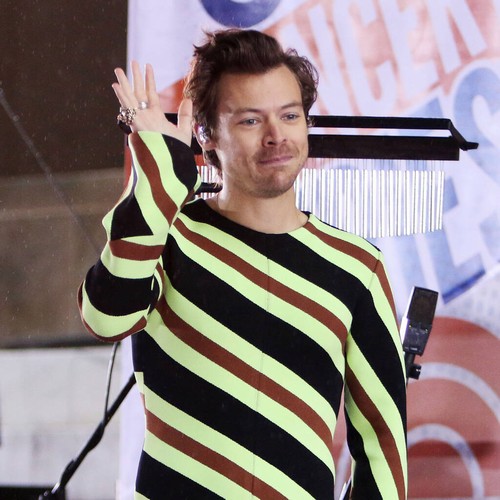 Harry Styles jokes about viral 'spitting' video during concert