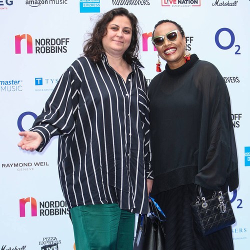 Emeli Sand&eacute; engaged