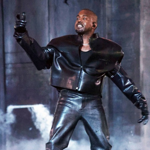 Kanye West apologises to Kim Kardashian for causing her 'any stress'