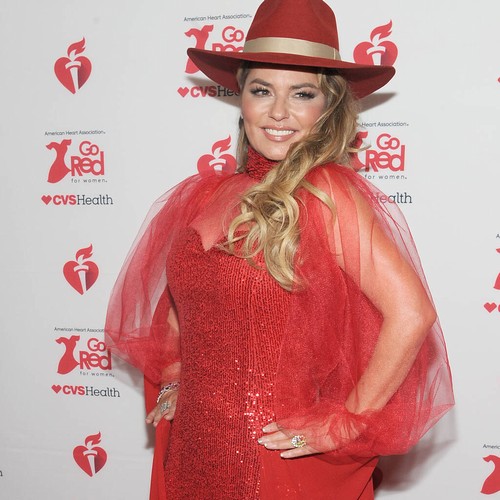 Shania Twain recalls 'touch-and-go' battle with Covid-19