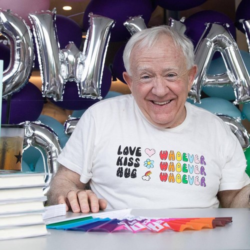 Dolly Parton pays tribute to 'brother' Leslie Jordan