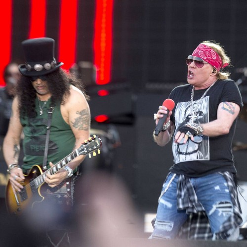 Guns N' Roses' Axl Rose vows to end microphone toss tradition