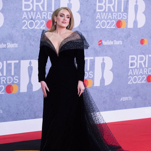 Adele intends to launch lingerie line - report