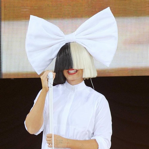 Sia reveals she has had a facelift