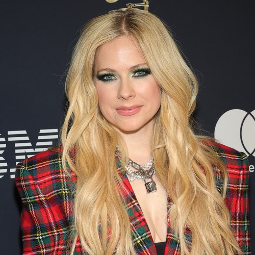 Avril Lavigne addresses ‘dumb’ conspiracy theory