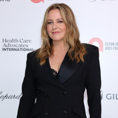 Alicia Silverstone offers $50,000 reward for missing baby giraffes