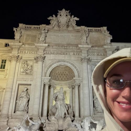 Katy Perry tosses credit card into Trevi Fountain for ‘good luck’
