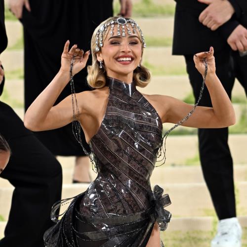 Sabrina Carpenter performs surprise duet with Stevie Nicks at 2026 Met Gala