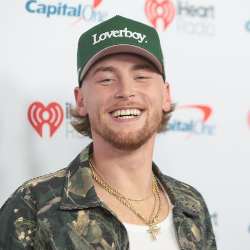 Bailey Zimmerman issues apology after trashing hotel room