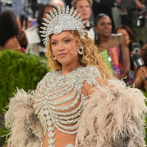 Beyoncé celebrates birthday by releasing deluxe edition of B’Day album